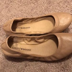 Lucky Brand nude leather flats